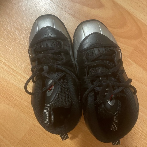 Nike fomposite toddler size 9 - Picture 2 of 3